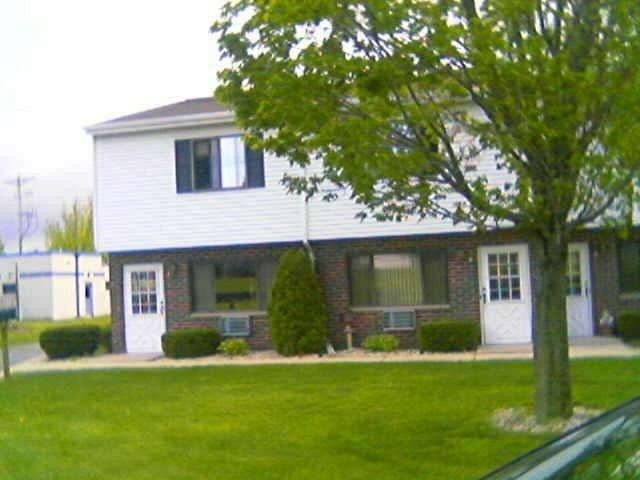 321 W Washington St #1, Slinger, WI 53086