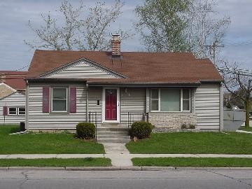 1657 S 17th St., Sheboygan, WI 53081