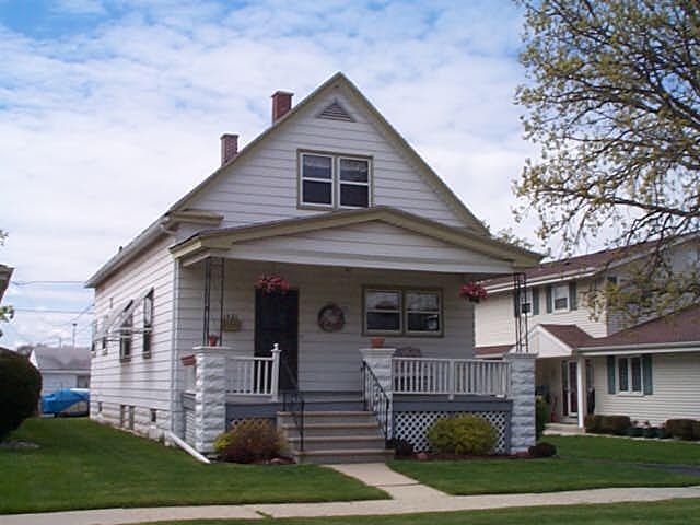 1521 Marquette Ave., South Milwaukee, WI 53172