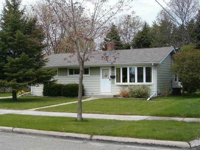 943 Stanford, Port Washington, WI 53074