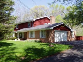 1600 W Homestead Tr., Mequon, WI 53092