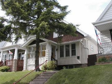 332 E Rosedale Ave., Milwaukee, WI 53207