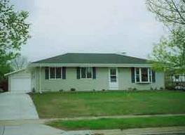 190 S Regis Rd, Saukville, WI 53080