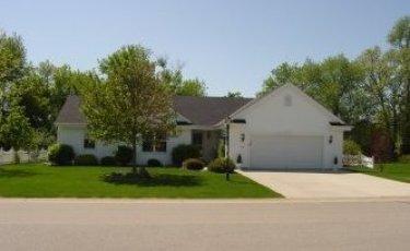 1704 Carriage Dr, East Troy, WI 53120