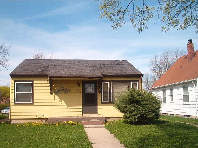 4224 W Glendale, Milwaukee, WI 53209