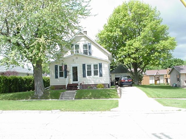519 Fifth St., Hartford, WI 53027