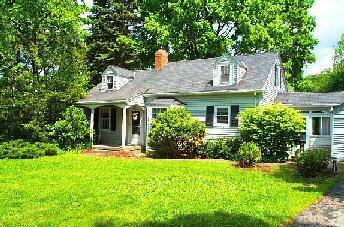11860 W St Martins Rd, Franklin, WI 53132