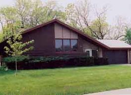 321 W Brentwood Ln, Glendale, WI 53217