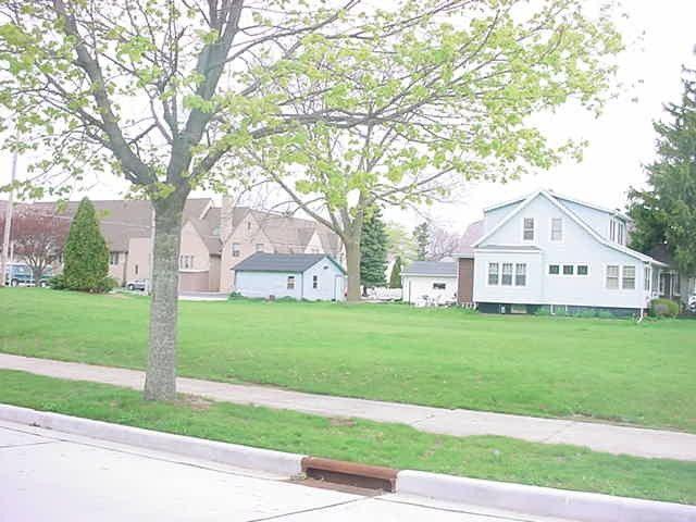 Lt Custer Ave., Sheboygan, WI 53081