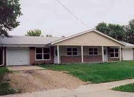 211 E Paradise Dr, West Bend, WI 53095