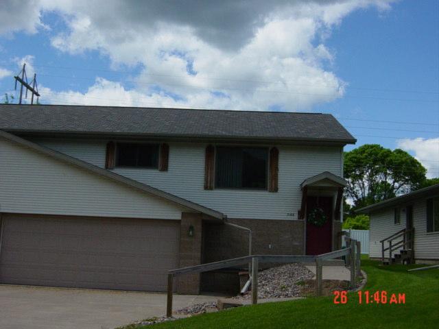 3166 33rd St., La Crosse, WI 54601