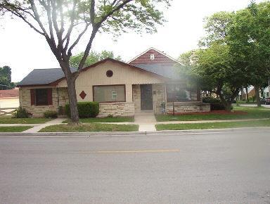 5002 W Keefe Ave., Milwaukee, WI 53216