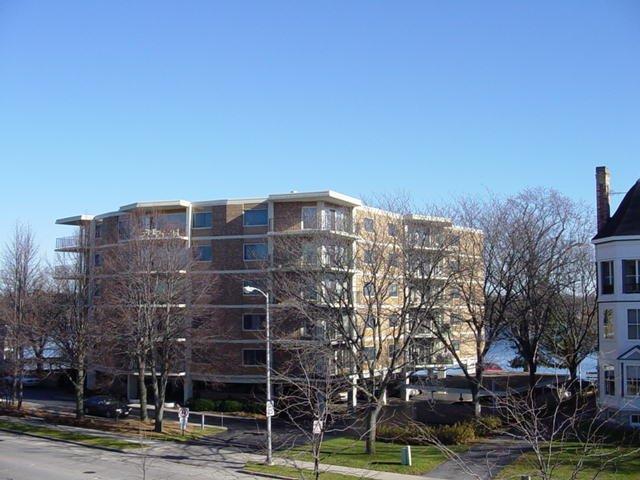 333 N Lake Rd. #402, Oconomowoc, WI 53066