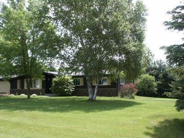 5730 Indianhead Dr., Aztalan, WI 53038