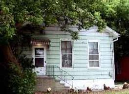 1305 La Salle St., Racine, WI 53404