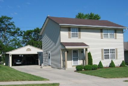 1472 Paul Ln, Waukesha, WI 53186