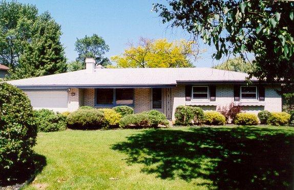 16016 W Top O Hill Dr., New Berlin, WI 53151