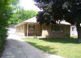 2235 N 102nd St., Wauwatosa, WI 53226