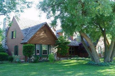 2307 E Oak St., Oak Creek, WI 53154