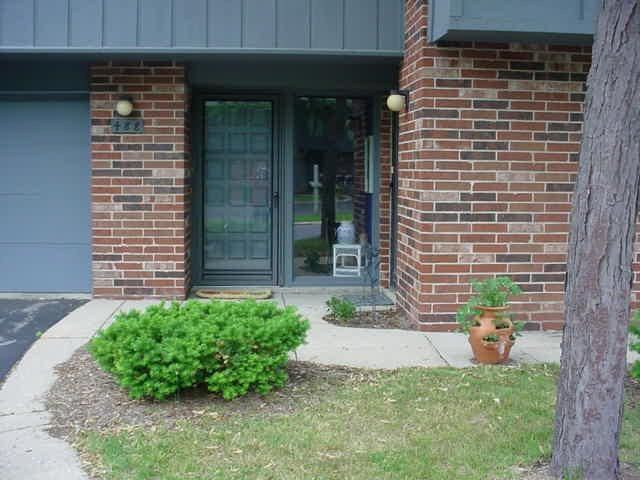 488 W Willow Ct., Fox Point, WI 53217