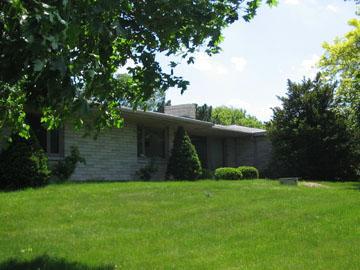 6935 Hoods Creek Dr., Caledonia, WI 53126