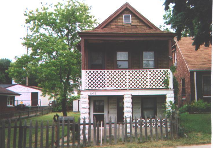 645 S 67th St, Milwaukee, WI 53214