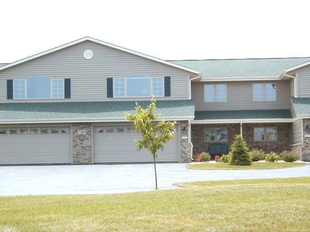 720 Stoney Creek Ct. #3, West Bend, WI 53095