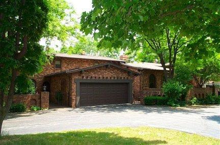 15220 Marilyn Dr., Elm Grove, WI 53122