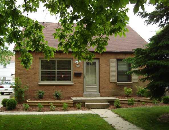 225 E Bolivar Ave., Milwaukee, WI 53207