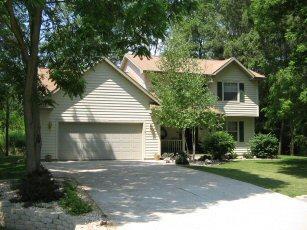 693 5th Ct., Silver Lake, WI 53170