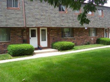 1104 Fleetfoot Dr. #D, Waukesha, WI 53186