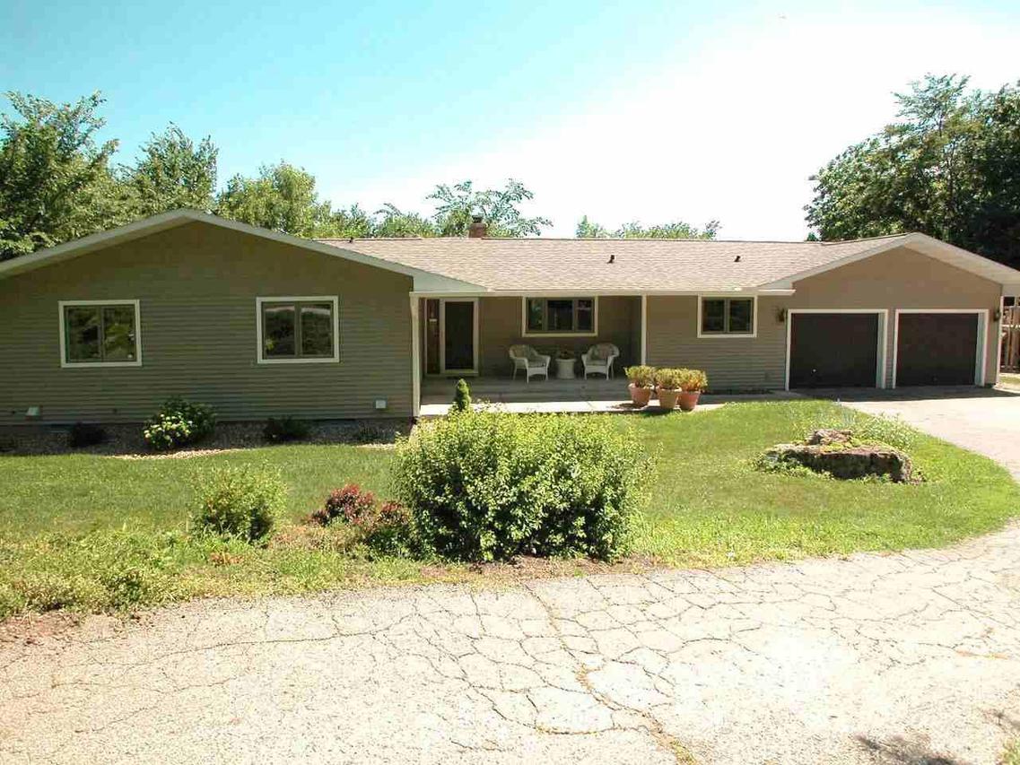 W5825 Carla Ct., Shelby, WI 54658