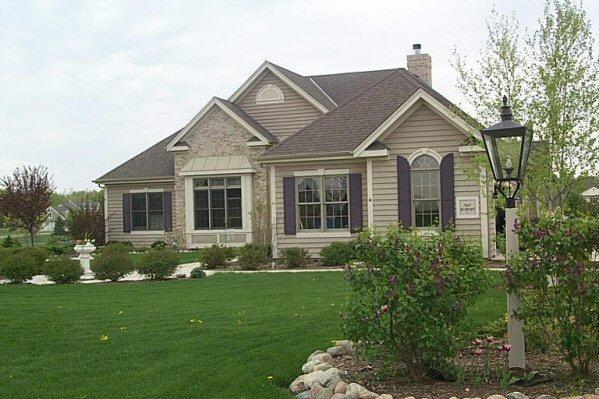 38343 N Woodlane Cir., Oconomowoc, WI 53066