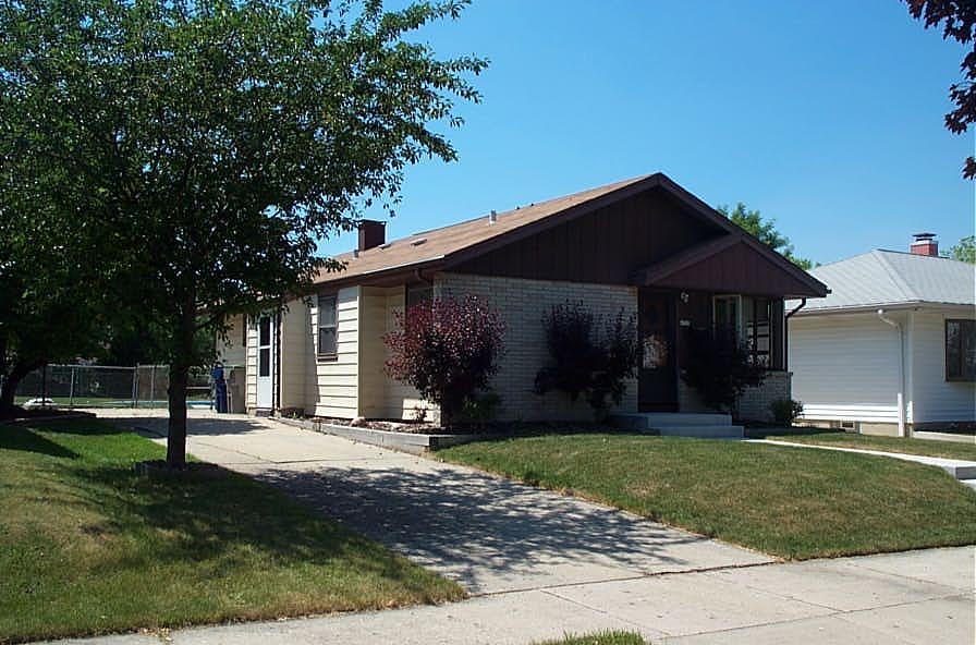 [Address Hidden by Seller], Milwaukee, WI 53221