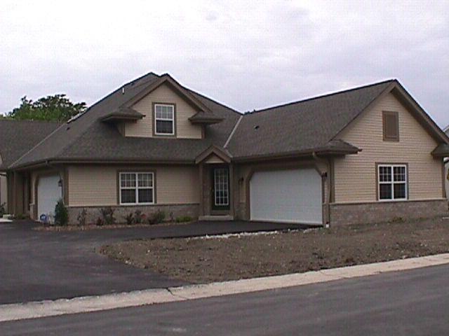 4841 S Waterview Ct., Greenfield, WI 53220