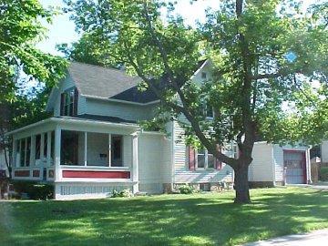 602 S Silver Lake St., Oconomowoc, WI 53066