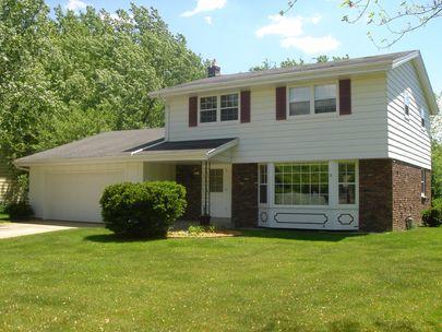 5851 W Cascade Dr., Franklin, WI 53132