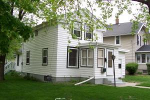 1102 E Moreland Blvd, Waukesha, WI 53186