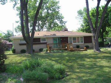 4619 N 108th St., Wauwatosa, WI 53225