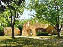 2337 N 103rd St., Wauwatosa, WI 53226