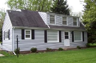 18125 W Woodland Ct, New Berlin, WI 53146