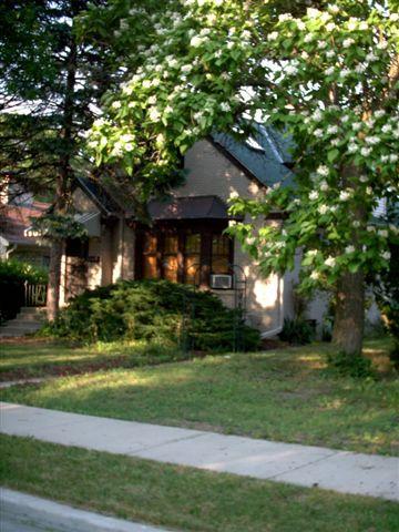 5626 N Crestwood Blvd., Glendale, WI 53209