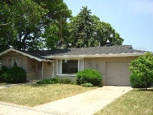 1512 80th St, Kenosha, WI 53143