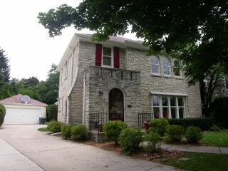 2436 N 96th St., Wauwatosa, WI 53226