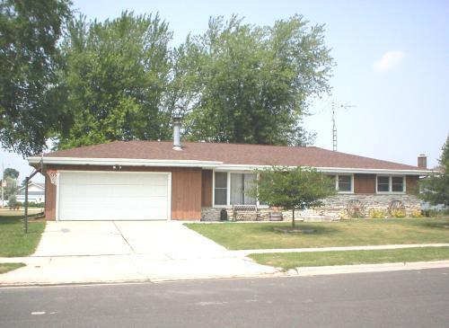 2205 Cindy Ln., New Holstein, WI 53061