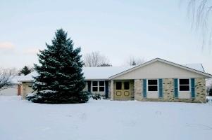 7046 N Braeburn Ln., Glendale, WI 53209