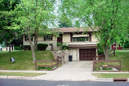303 S 16th Ave, West Bend, WI 53095