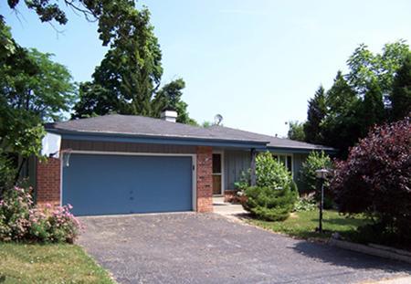 1906 Northview Rd, Waukesha, WI 53188