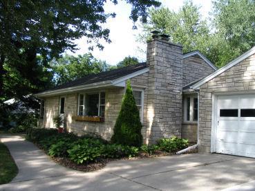 3070 N Brookfield Rd, Brookfield, WI 53045