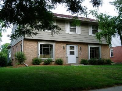 610 Pleasant View St., Wauwatosa, WI 53226